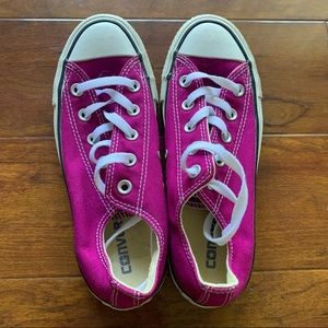 Converse Chuck Taylor men’s 4 women’s 6
